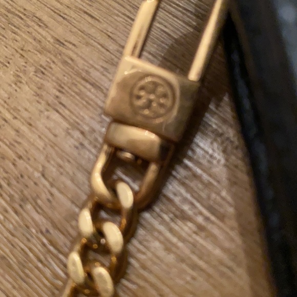 ***SOLD***Tory Burch Britten Crossbody Bag - Picture 2 of 8